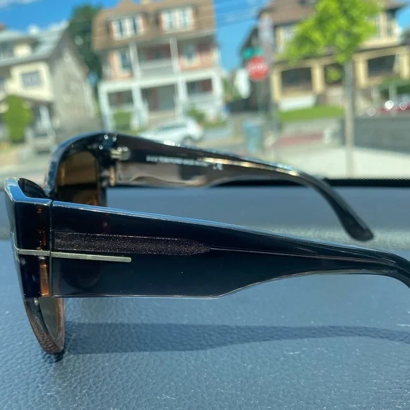 Tom For Anoushka Sunglasses - Picture 4 of 12